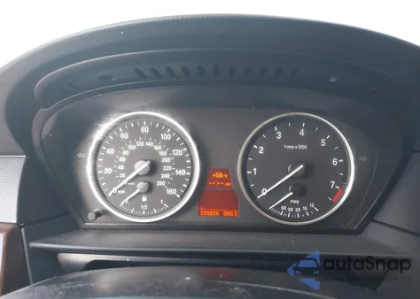 2010 BMW 535I из США, поврежденный, VIN WBANW1C5XAC167769